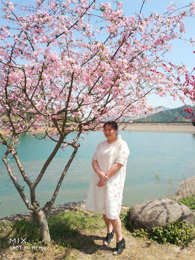 文管系黄茜生活照2.jpg 文管系黄茜生活照2.jpg