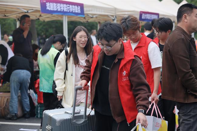 retouch_2023100913230119.jpg retouch_2023100913230119.jpg