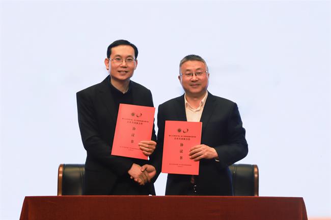 签约修图.jpg 签约修图.jpg