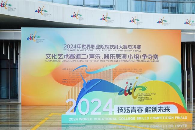 喷绘.jpg 喷绘.jpg