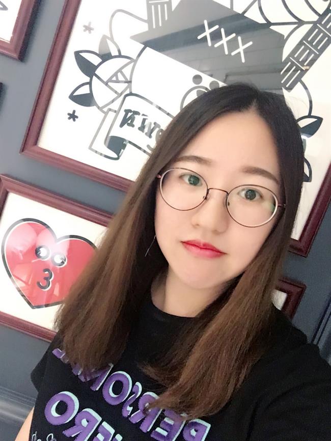 张京京.jpg 张京京.jpg