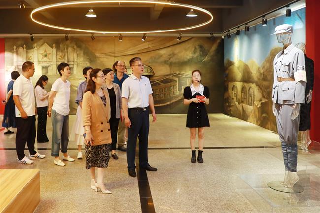 1.1“艺心向党 礼赞百年”——庆祝中国共产党成立100周年.jpg 1.1“艺心向党 礼赞百年”——庆祝中国共产党成立100周年.jpg