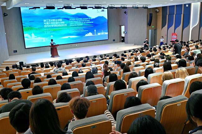 DSC_0338_PerfectlyClear.jpg DSC_0338_PerfectlyClear.jpg