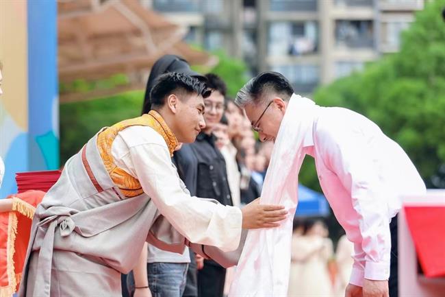 哈达.jpg 哈达.jpg