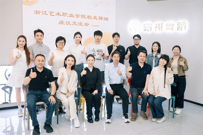 合照.jpg 合照.jpg